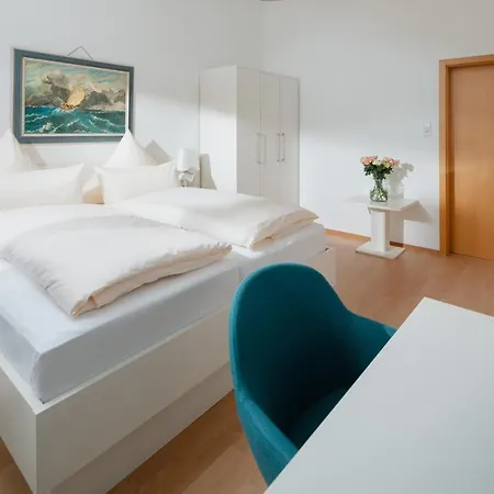 Otel Am Denkmal *