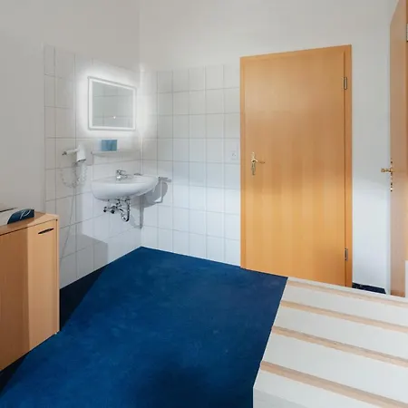 Otel Am Denkmal