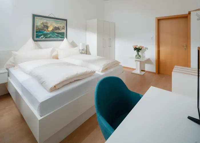 Отель Am Denkmal *