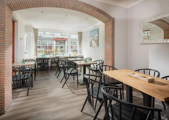 Am Denkmal Отель *